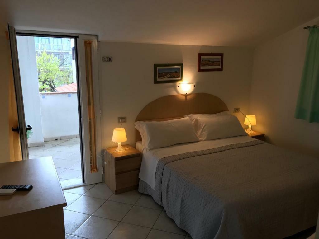 Hotel B&B Rispescia Grosseto Екстер'єр фото